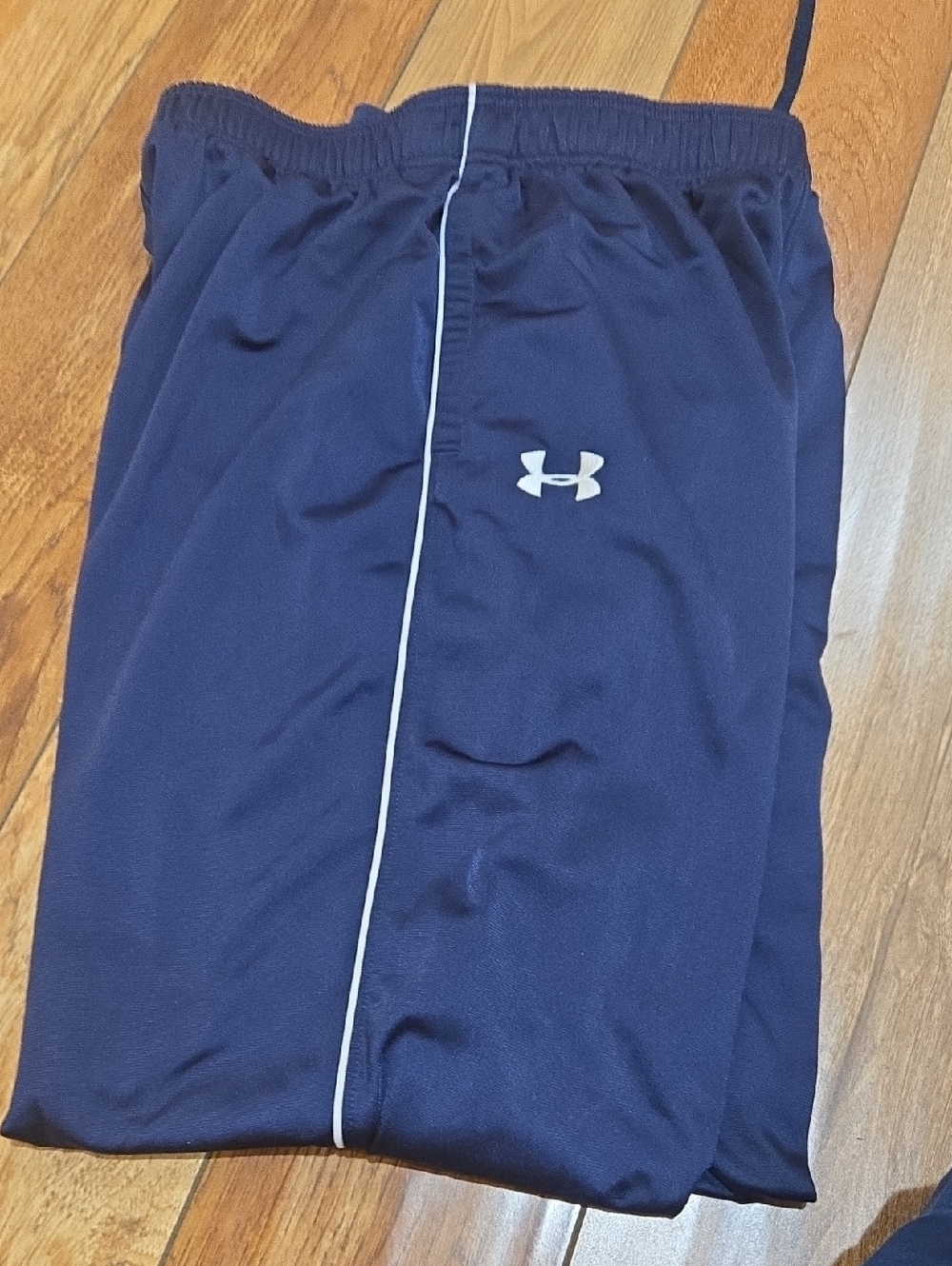Under Armour Men’s Navy Athletic Training Pants with White Piping